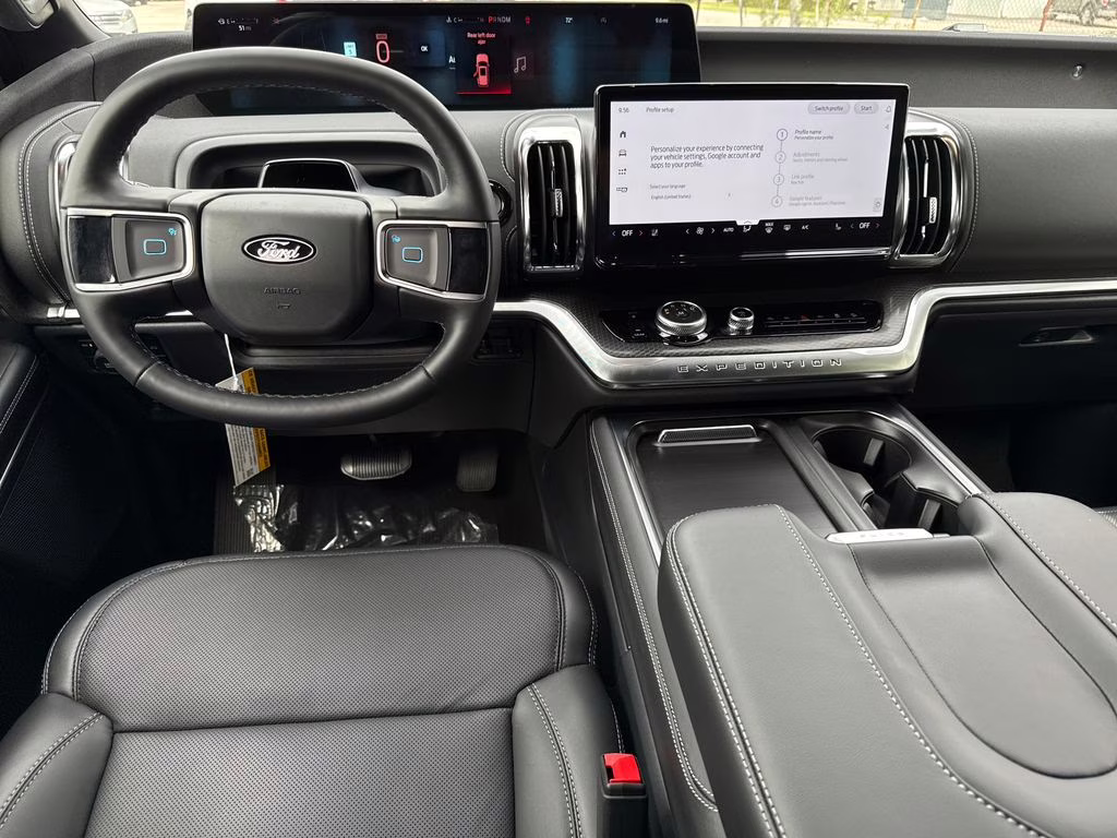 2026 Glacier Gray Metallic Tri-Coat Ford Expedition Platinum 4X4 SUV