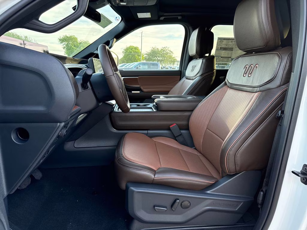 2026 Star White Metallic Tri-Coat Ford Expedition King Ranch 4X4 SUV