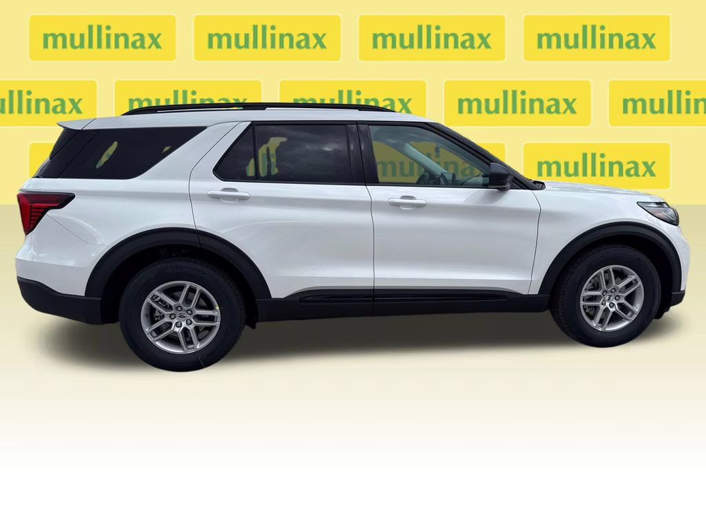 2026 Star White Metallic Tri-Coat Ford Explorer Active RWD SUV
