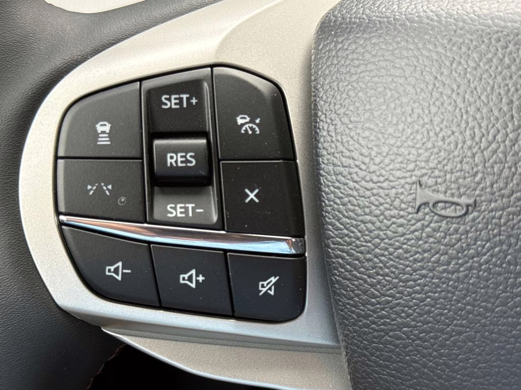 2026 Star White Metallic Tri-Coat Ford Explorer Active RWD SUV