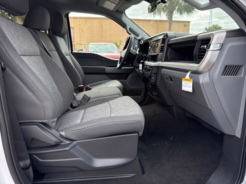 2026 Oxford White Ford Super Duty F-250 SRW STX 4X4 Truck