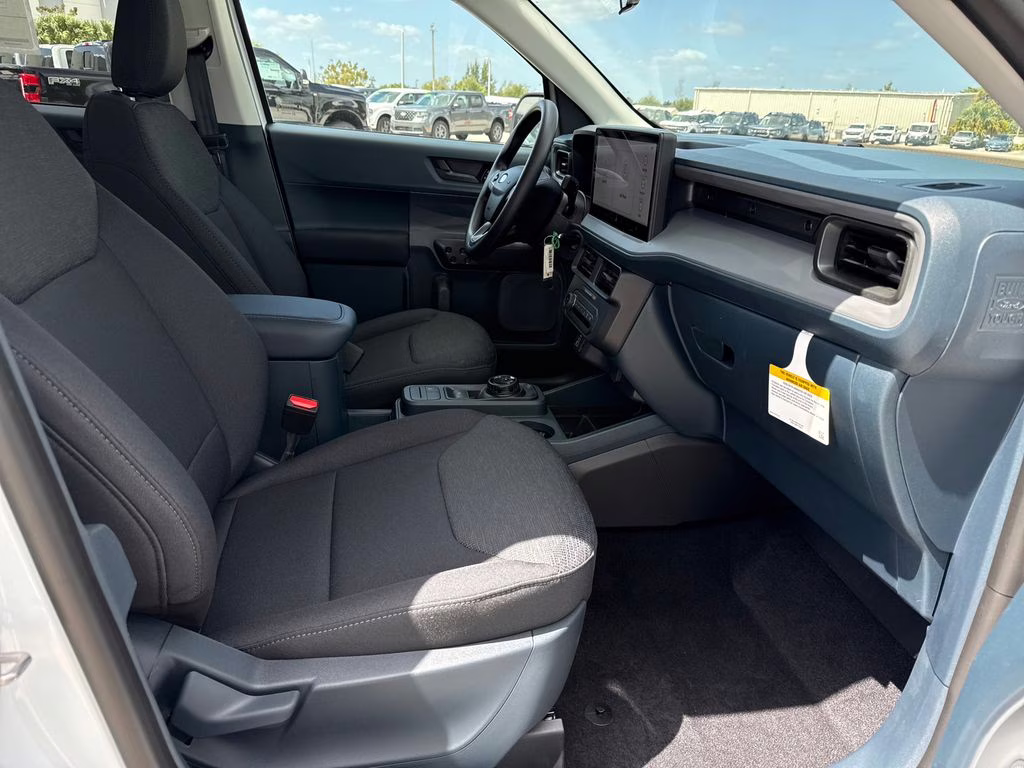 2026 Oxford White Ford Maverick XL FWD Truck