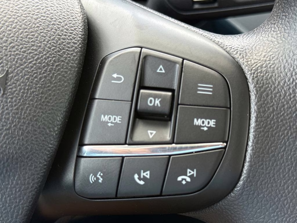 2026 Oxford White Ford Maverick XL FWD Truck