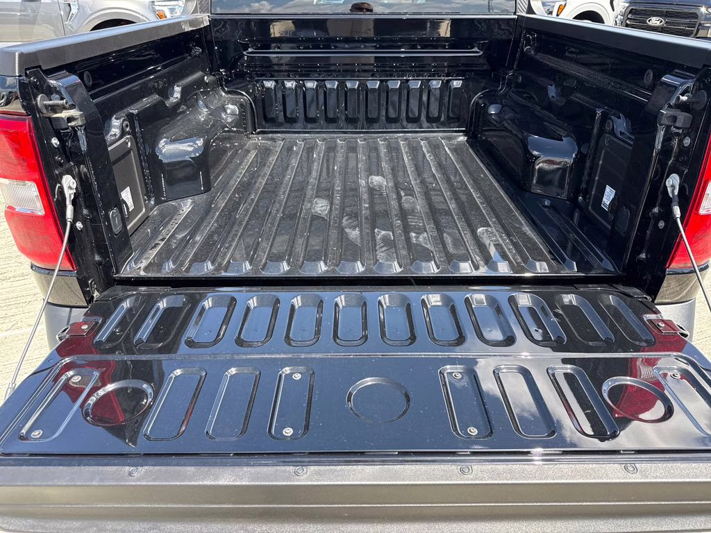 2026 Shadow Black Ford Maverick XL FWD Truck