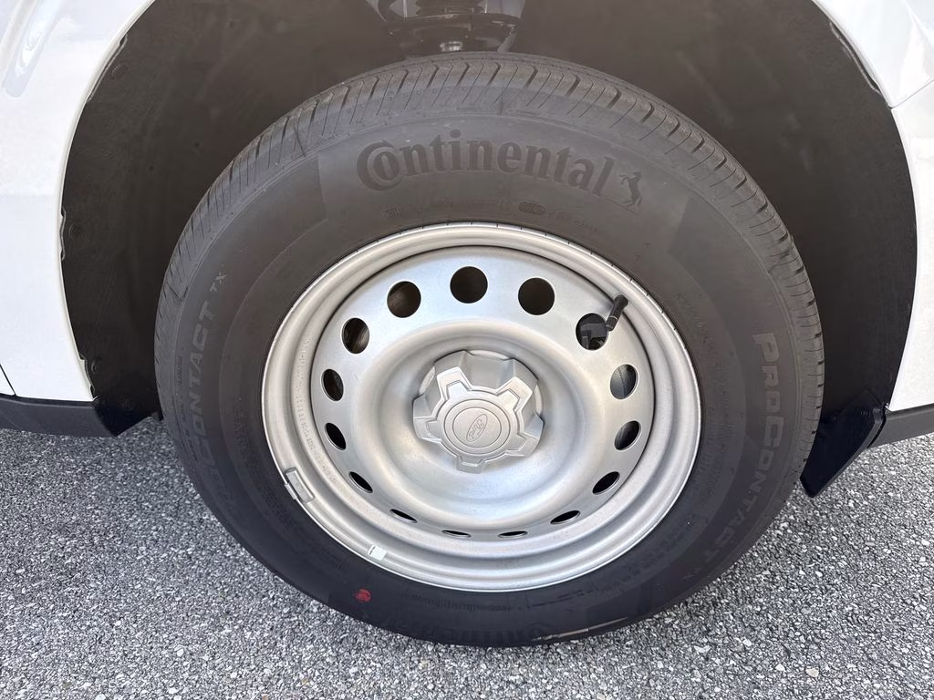 2026 Oxford White Ford Maverick XL FWD Truck