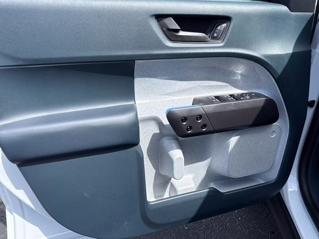 2026 Oxford White Ford Maverick XLT FWD Truck