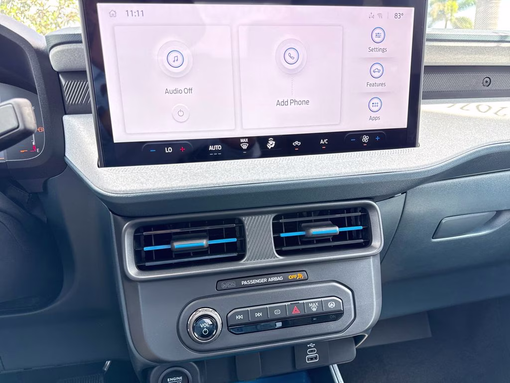 2026 Oxford White Ford Maverick XLT FWD Truck