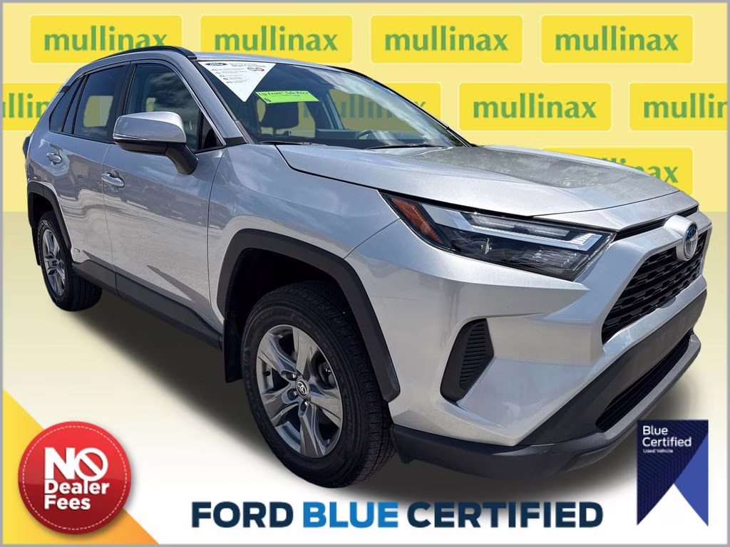 2024 Silver Sky Metallic Toyota RAV4 Hybrid XLE AWD SUV