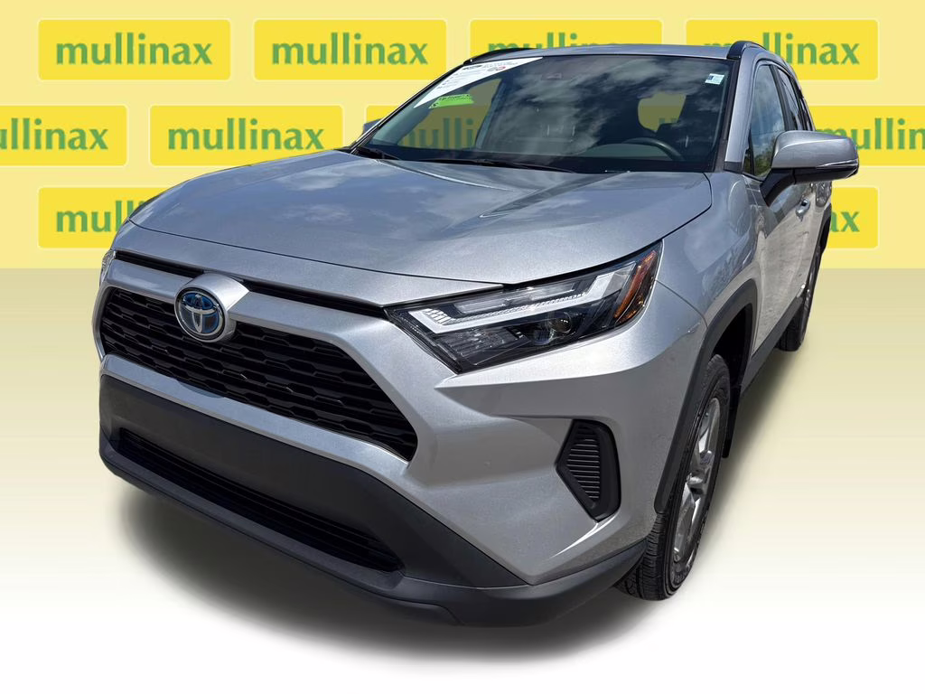 2024 Silver Sky Metallic Toyota RAV4 Hybrid XLE AWD SUV
