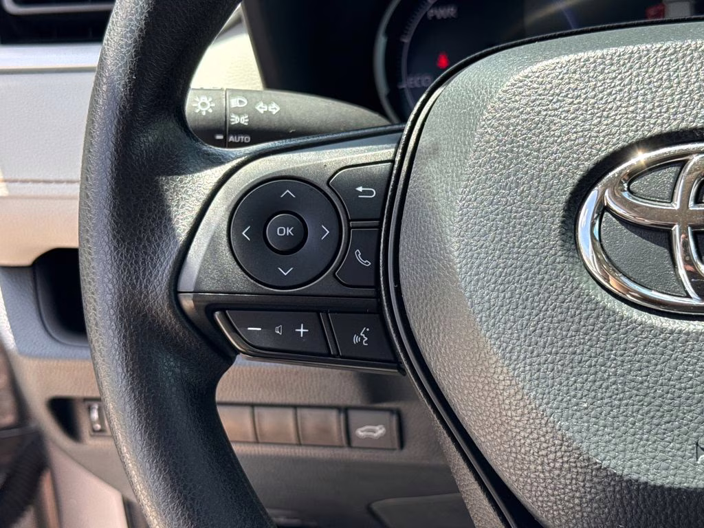 2024 Silver Sky Metallic Toyota RAV4 Hybrid XLE AWD SUV