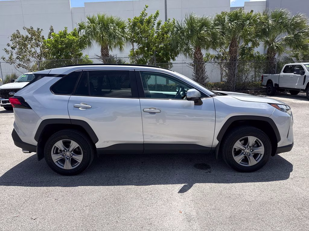 2024 Silver Sky Metallic Toyota RAV4 Hybrid XLE AWD SUV