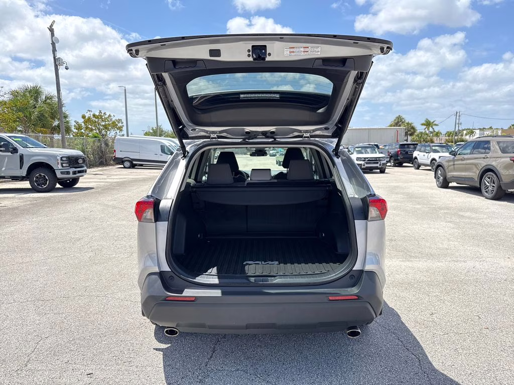 2024 Silver Sky Metallic Toyota RAV4 Hybrid XLE AWD SUV