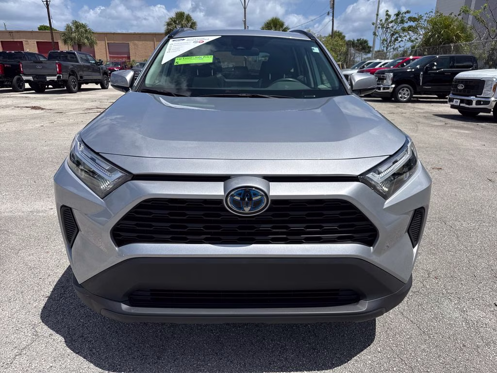 2024 Silver Sky Metallic Toyota RAV4 Hybrid XLE AWD SUV