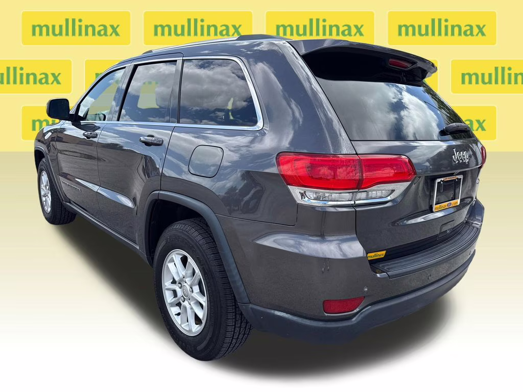 2018 Granite Crystal Metallic Clearcoat Jeep Grand Cherokee Laredo E RWD SUV