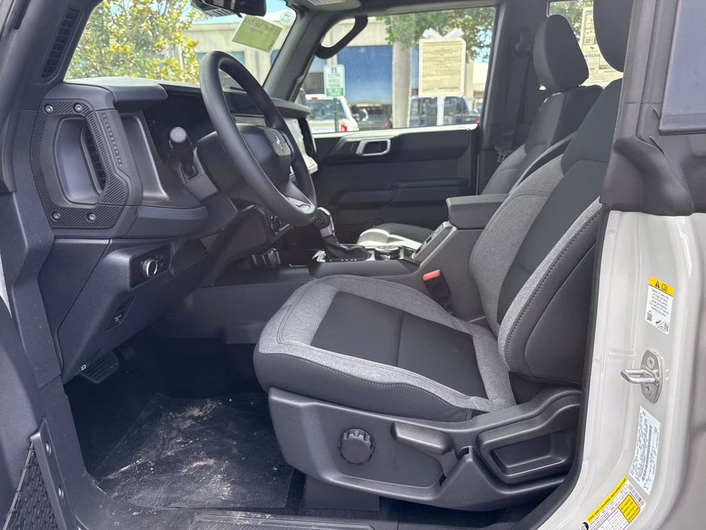 2026 Avalanche Gray Ford Bronco Base 4X4 SUV