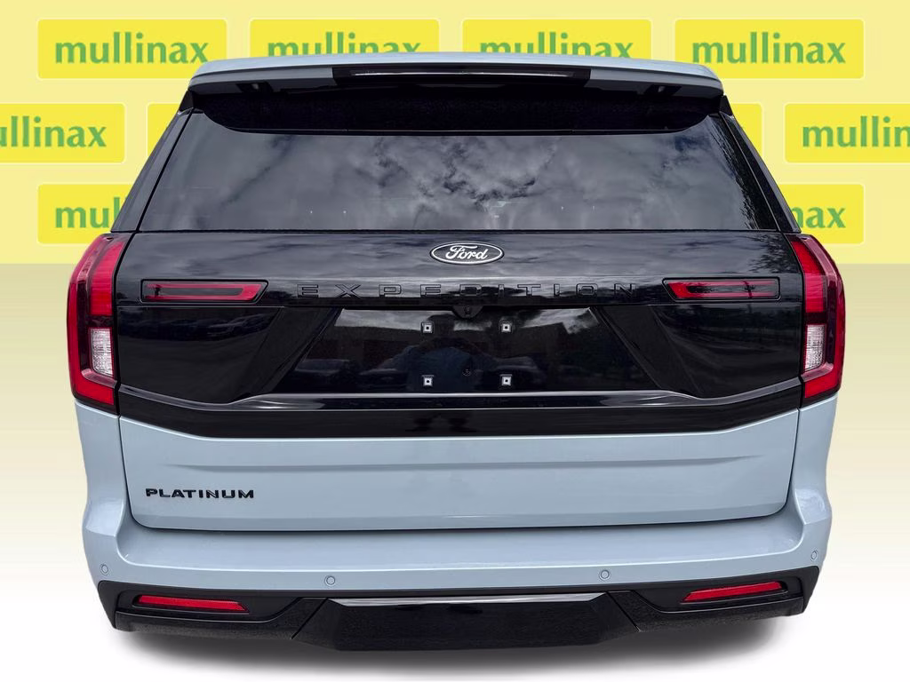 2026 Glacier Gray Metallic Tri-Coat Ford Expedition Platinum 4X4 SUV