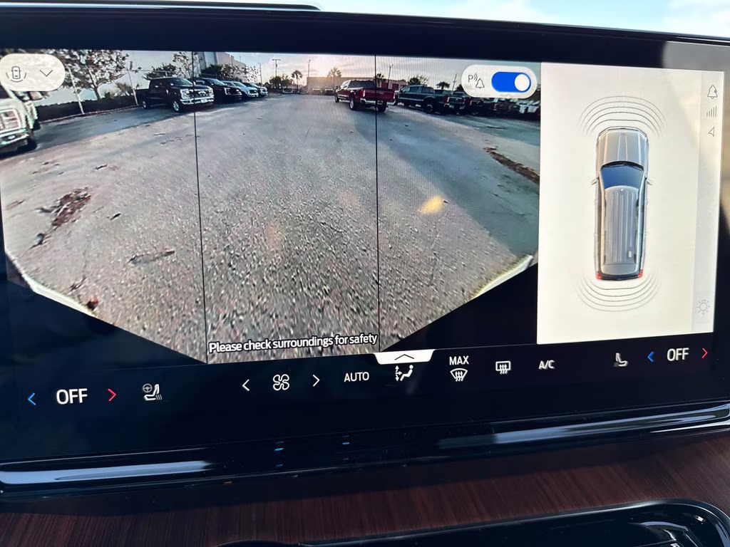 2026 Star White Metallic Tri-Coat Ford Expedition King Ranch 4X4 SUV