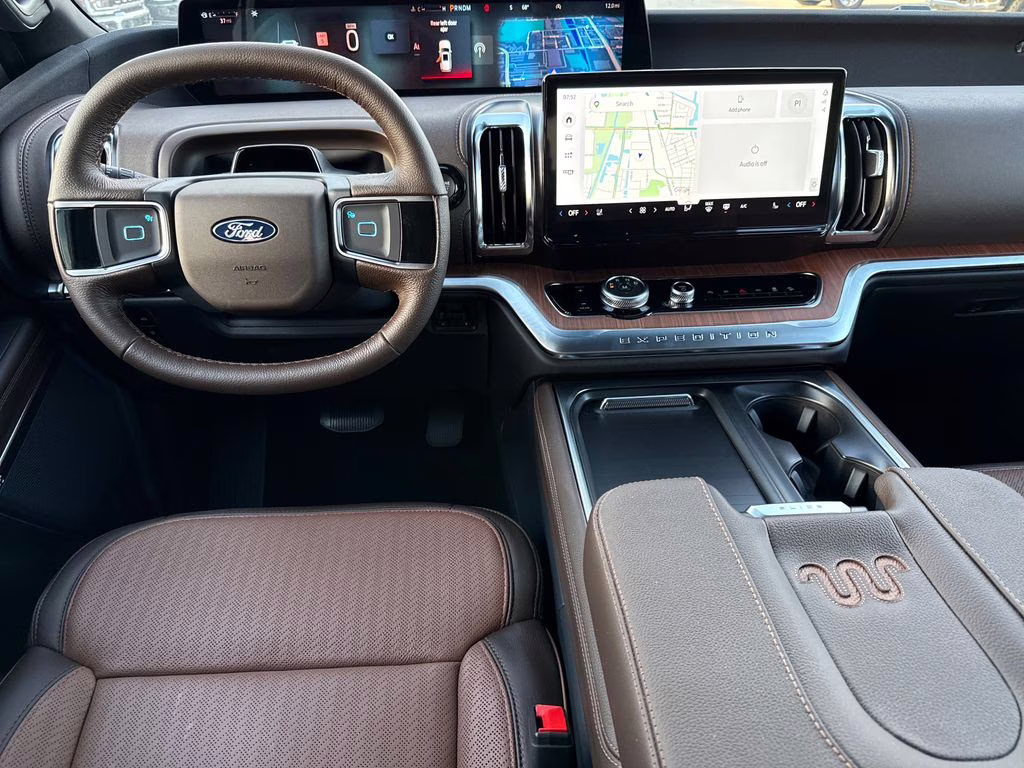 2026 Star White Metallic Tri-Coat Ford Expedition King Ranch 4X4 SUV