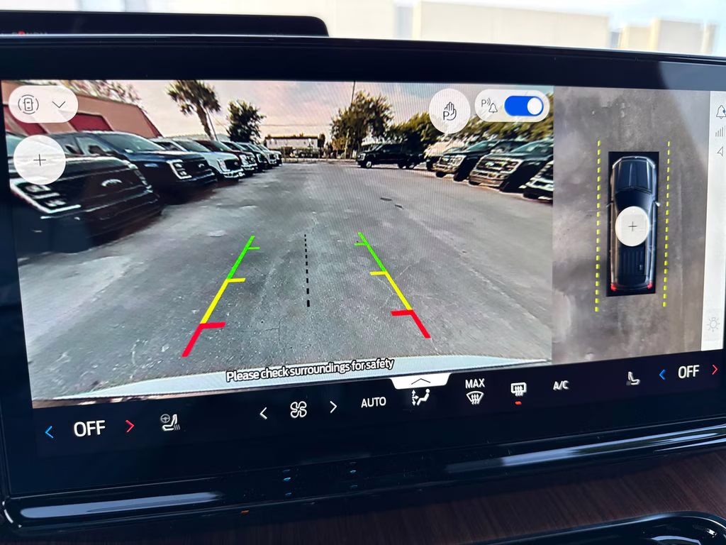 2026 Star White Metallic Tri-Coat Ford Expedition King Ranch 4X4 SUV