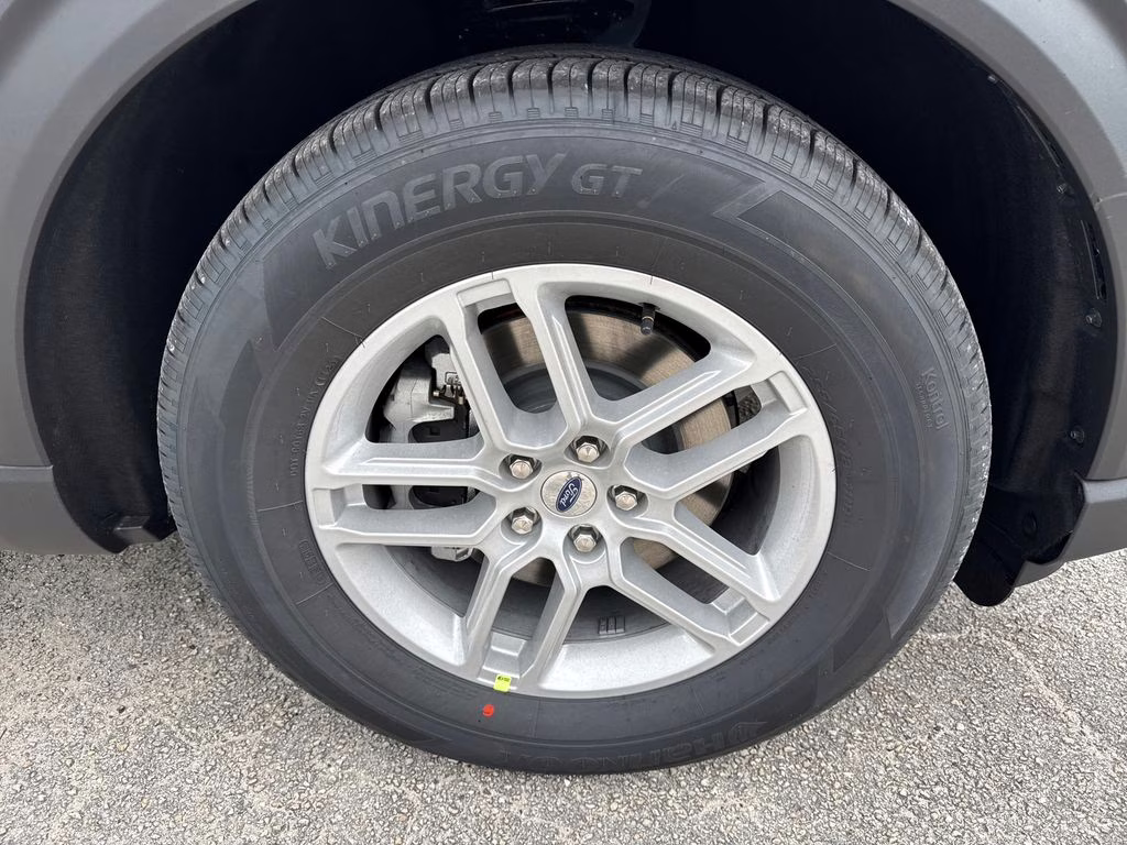 2026 Star White Metallic Tri-Coat Ford Explorer Active RWD SUV