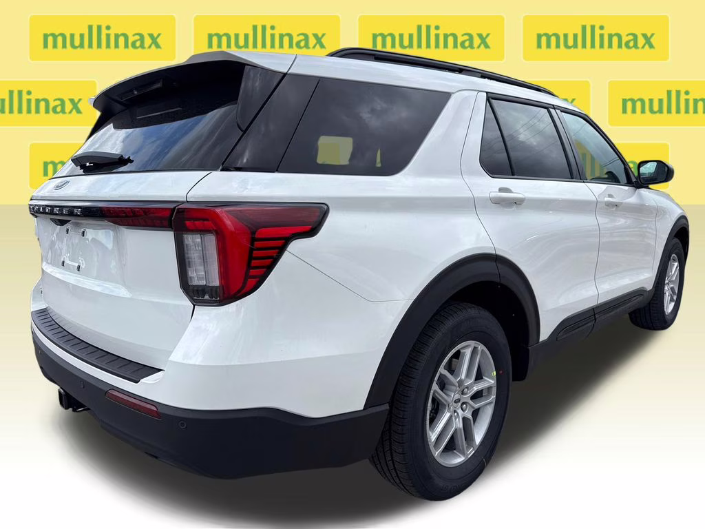 2026 Star White Metallic Tri-Coat Ford Explorer Active RWD SUV