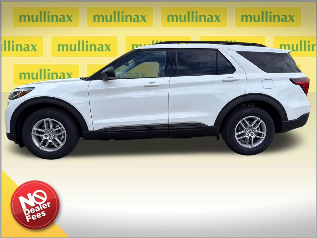 2026 Star White Metallic Tri-Coat Ford Explorer Active RWD SUV