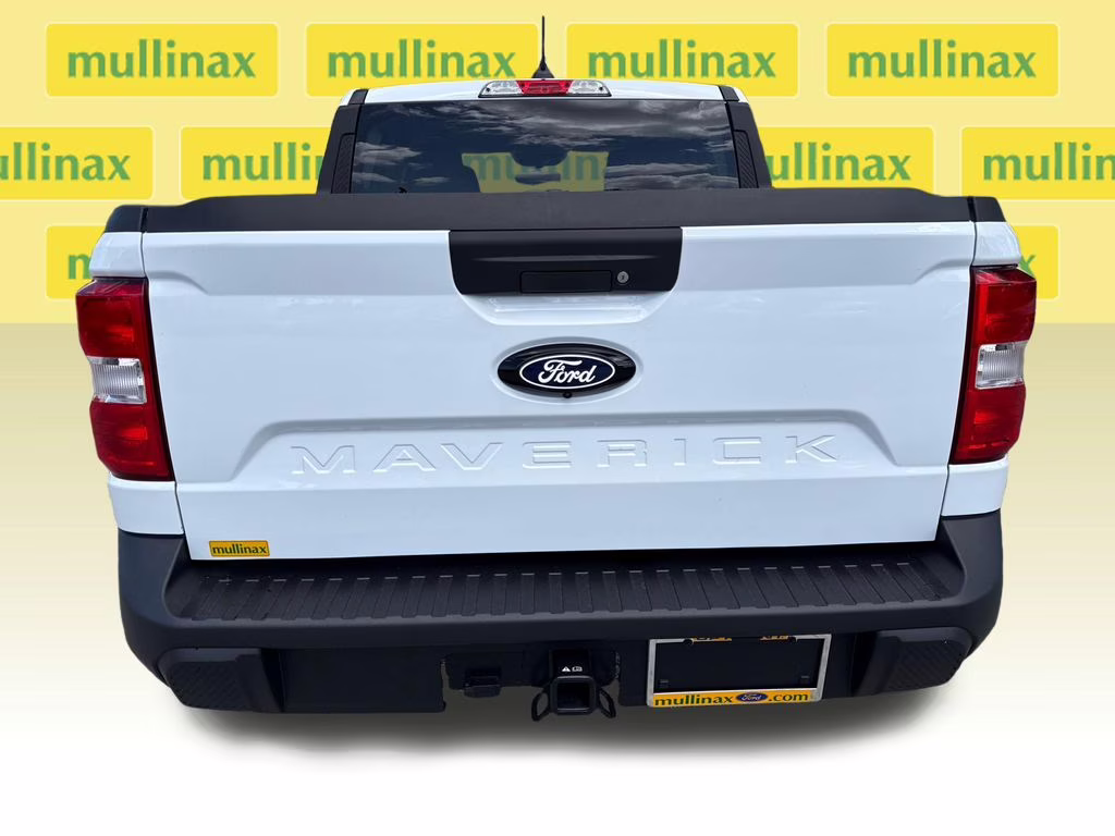 2026 Oxford White Ford Maverick XL FWD Truck