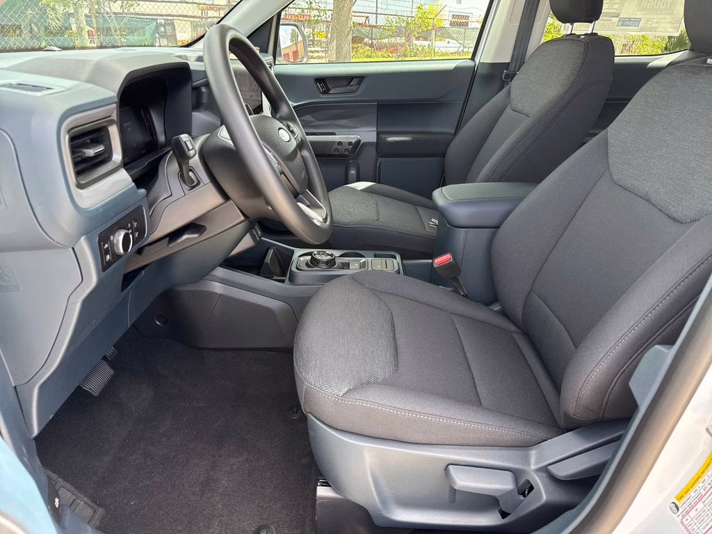 2026 Oxford White Ford Maverick XL FWD Truck