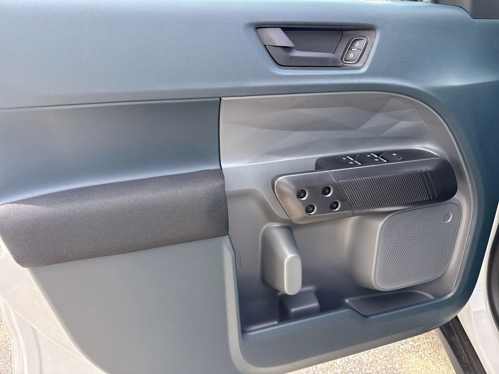 2026 Oxford White Ford Maverick XL FWD Truck