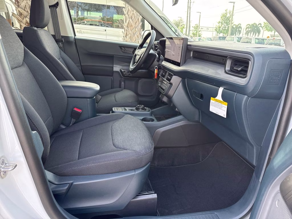 2026 Oxford White Ford Maverick XL FWD Truck