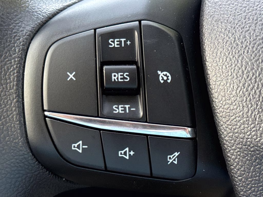 2026 Oxford White Ford Maverick XL FWD Truck