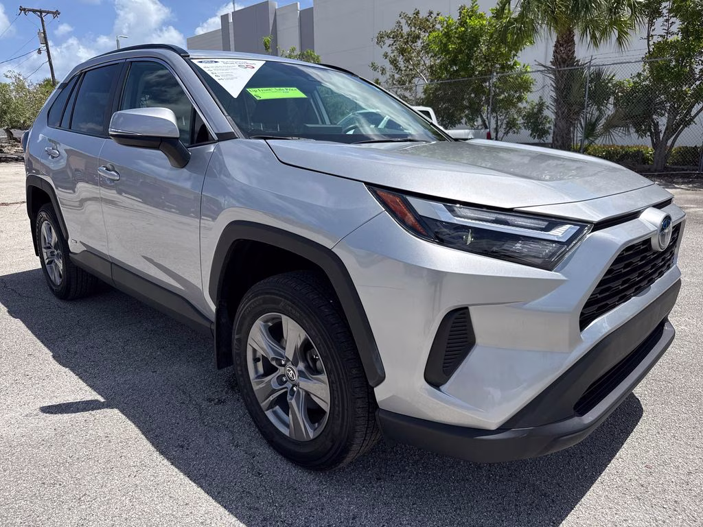 2024 Silver Sky Metallic Toyota RAV4 Hybrid XLE AWD SUV