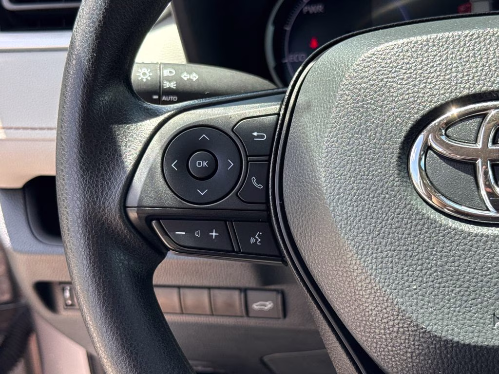 2024 Silver Sky Metallic Toyota RAV4 Hybrid XLE AWD SUV