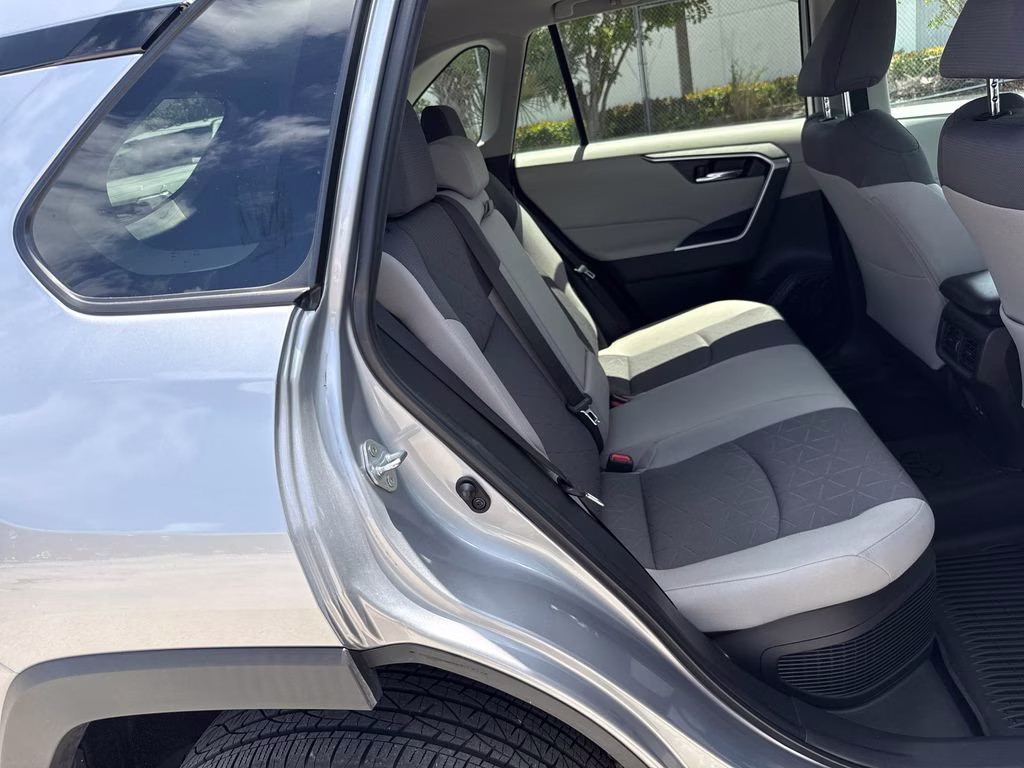 2024 Silver Sky Metallic Toyota RAV4 Hybrid XLE AWD SUV