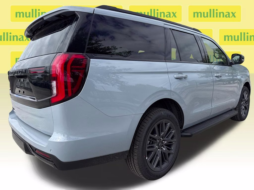 2026 Glacier Gray Metallic Tri-Coat Ford Expedition Platinum 4X4 SUV