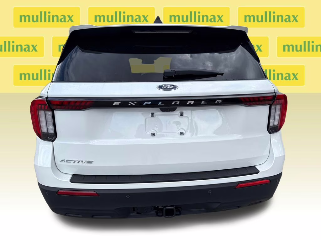 2026 Star White Metallic Tri-Coat Ford Explorer Active RWD SUV