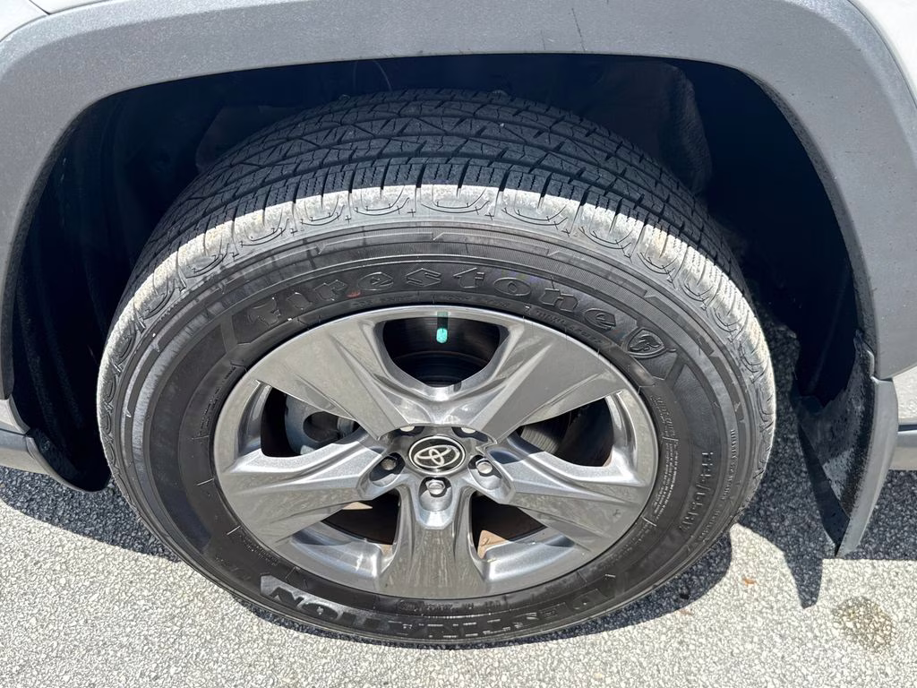 2024 Silver Sky Metallic Toyota RAV4 Hybrid XLE AWD SUV