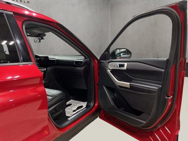 2021 Rapid Red Metallic Tinted Clearcoat Ford Explorer Limited 4X4 SUV