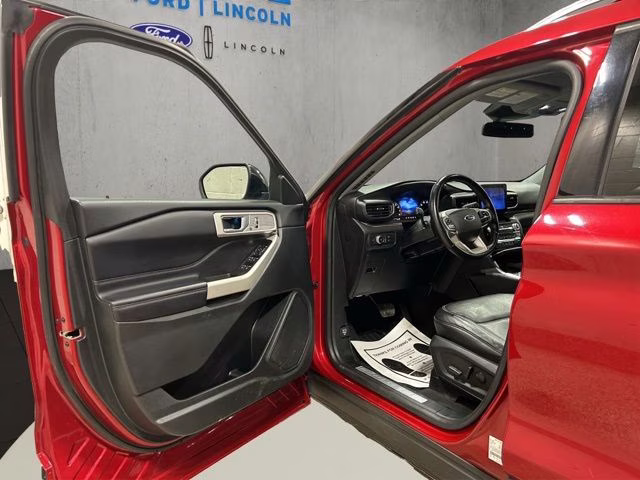 2021 Rapid Red Metallic Tinted Clearcoat Ford Explorer Limited 4X4 SUV
