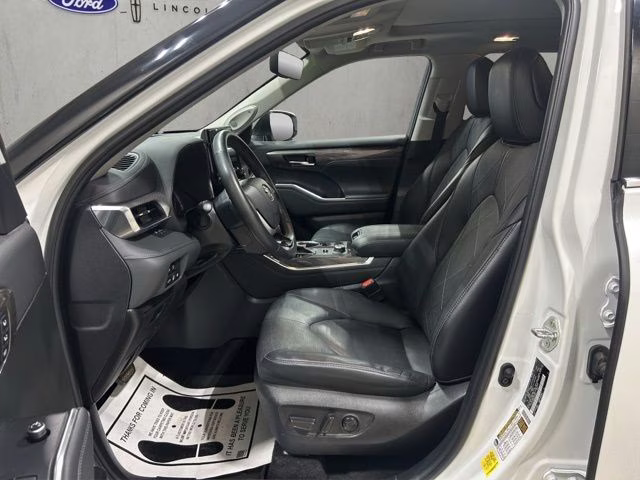 2022 Wind Chill Pearl Toyota Highlander Platinum AWD SUV