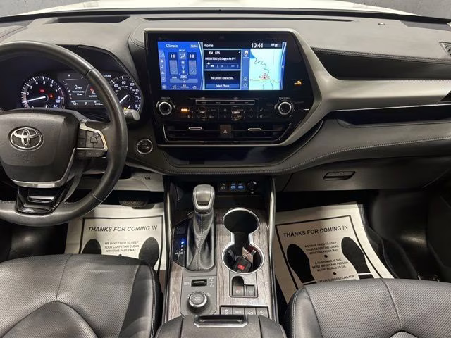 2022 Wind Chill Pearl Toyota Highlander Platinum AWD SUV