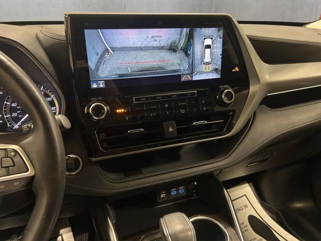 2022 Wind Chill Pearl Toyota Highlander Platinum AWD SUV
