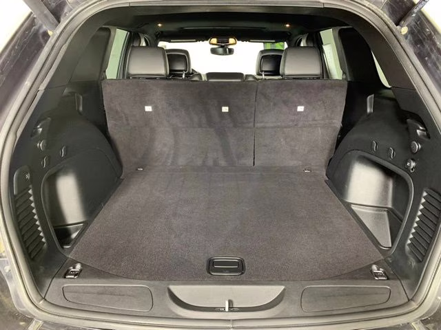 2021 Granite Crystal Metallic Clearcoat Jeep Grand Cherokee Limited 4X4 SUV