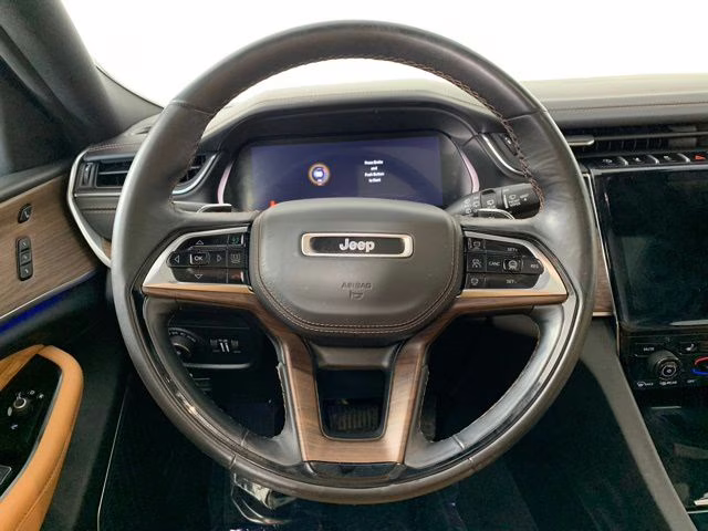 2022 Diamond Black Crystal Pearlcoat Jeep Grand Cherokee Summit 4X4 SUV
