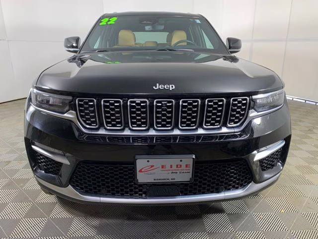 2022 Diamond Black Crystal Pearlcoat Jeep Grand Cherokee Summit 4X4 SUV