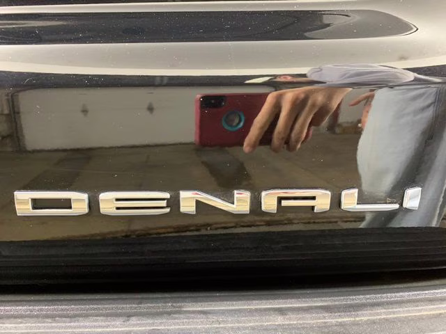 2021 Onyx Black GMC Yukon XL Denali 4X4 SUV