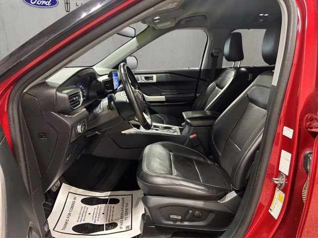 2021 Rapid Red Metallic Tinted Clearcoat Ford Explorer Limited 4X4 SUV