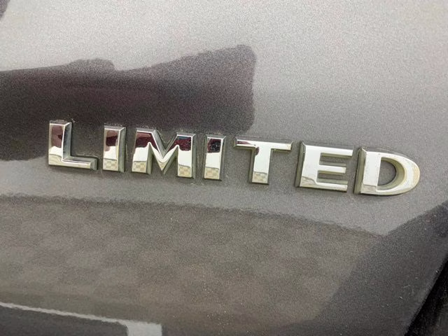 2021 Granite Crystal Metallic Clearcoat Jeep Grand Cherokee Limited 4X4 SUV
