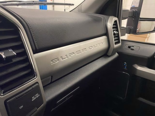 2021 Red Metallic Ford Super Duty F-250 SRW Lariat 4X4 Truck