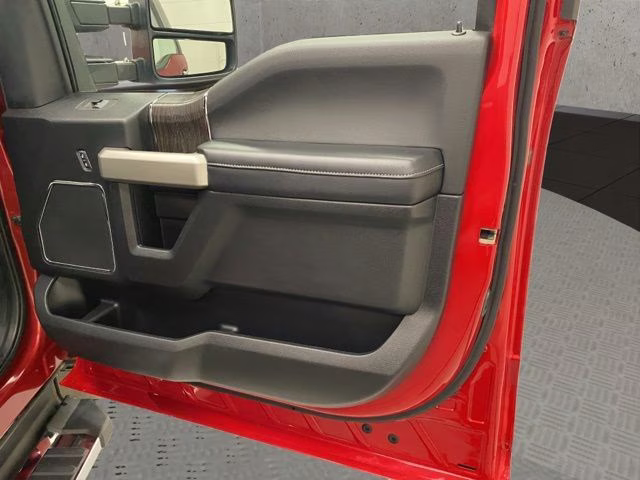 2021 Red Metallic Ford Super Duty F-250 SRW Lariat 4X4 Truck